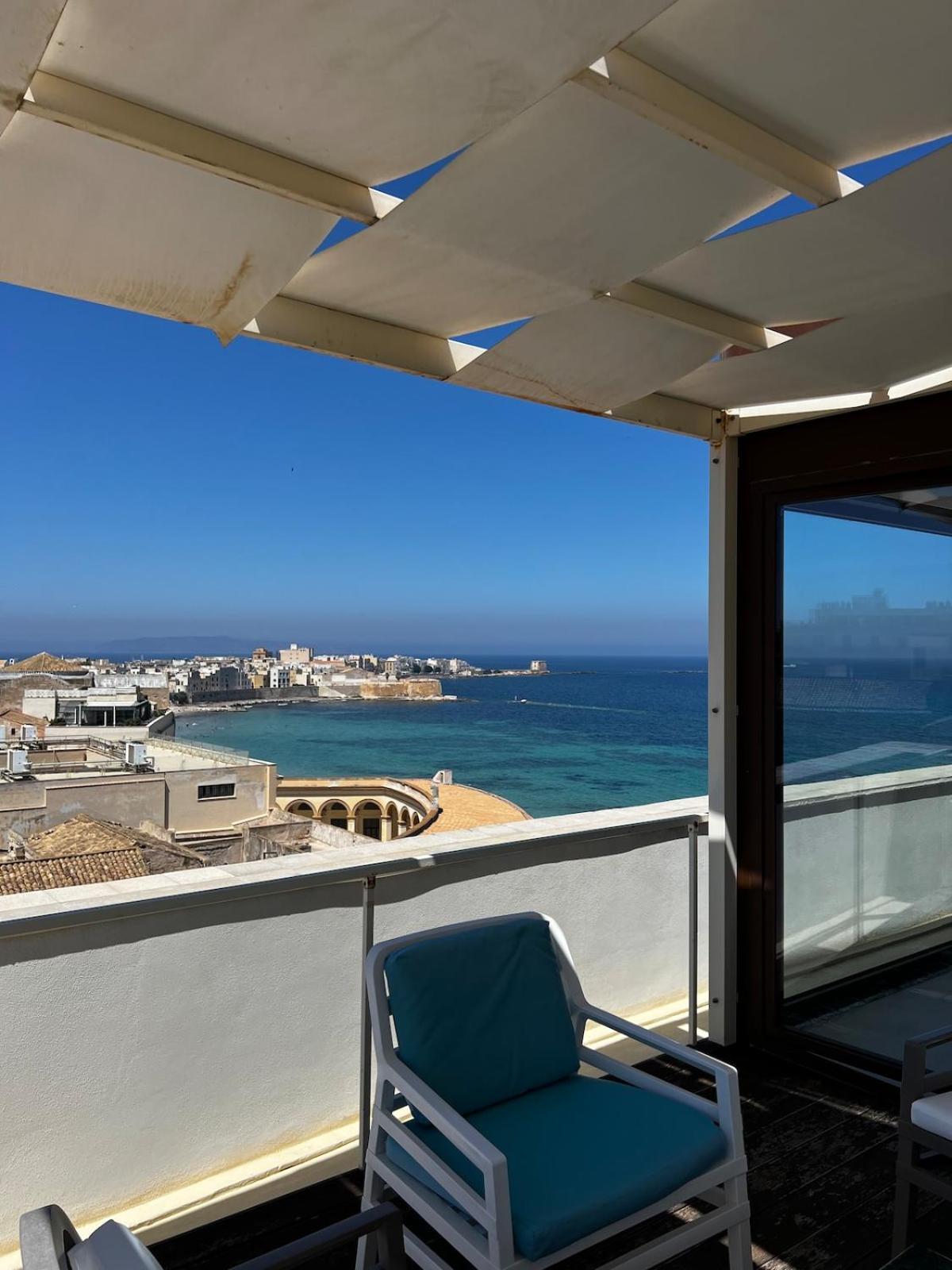 Attico Terrammare Apartment Трапани Екстериор снимка